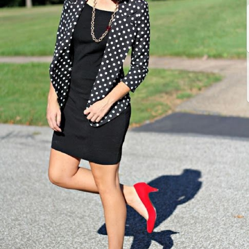 Black Seamless Silhouette Dress - Picture 1 of 4
